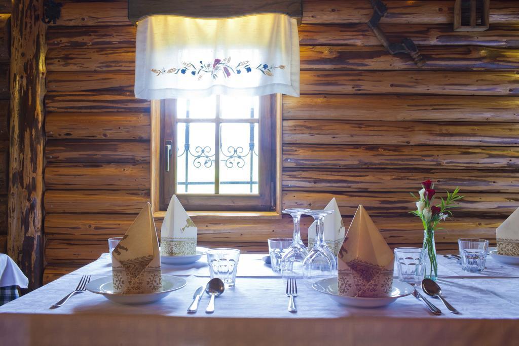 Guesthouse Pri Zalogarju Zelezniki Esterno foto