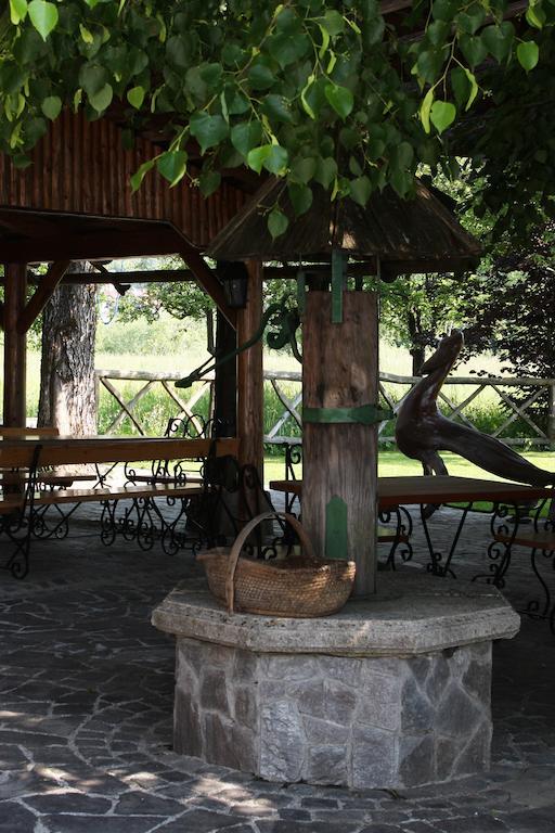 Guesthouse Pri Zalogarju Zelezniki Esterno foto